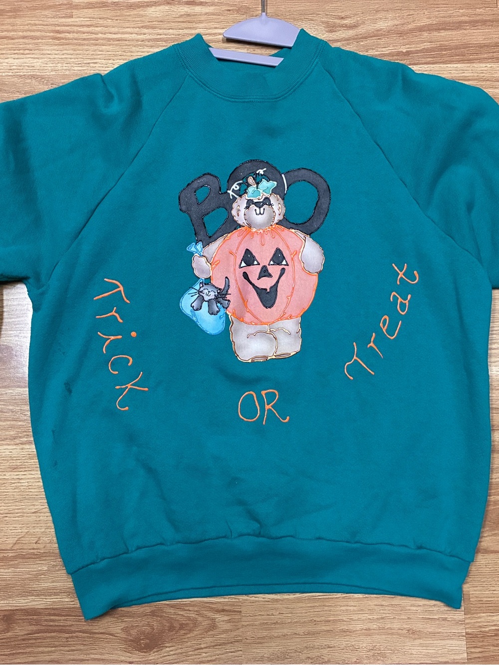 Vintage 90s Fruit of the Loom Halloween Sweatshirt Women’s L Teal Pumpkin Bear